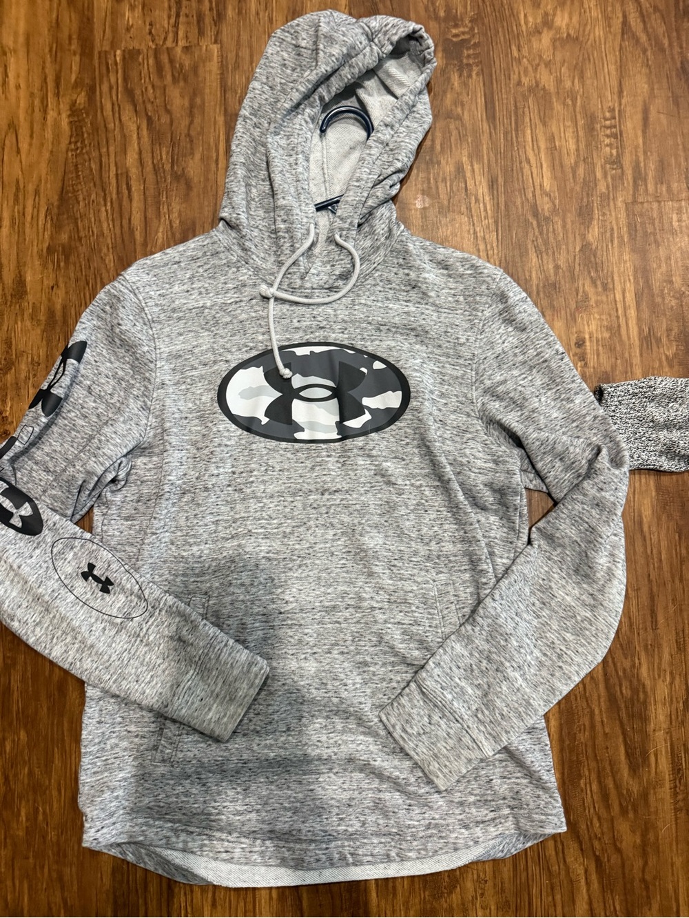 Under Armour Men's Heather Gray Hooded Performance Pullover